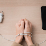 Comment charger un smartphone plus rapidement ?